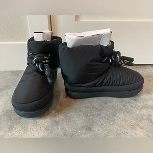 UGG CLASSIC MAXI SHORT BOOT